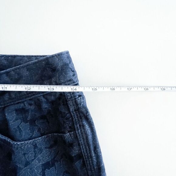 Banana Republic Womens Denim Jeans Textured Floral Pants Skinny Indigo Size 26 - Picture 7 of 11